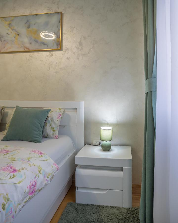 Lux Deluxe Apartment 자블야크 외부 사진